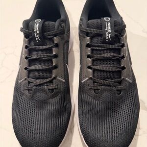 Nike Air Zoom Pegasus Men's Black and White Running Shoes